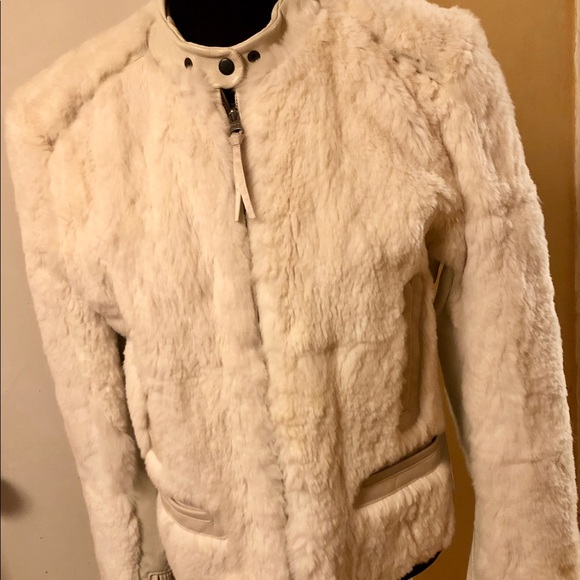 Gorgeous Reversible Winter white jacket - Picture 2 of 8